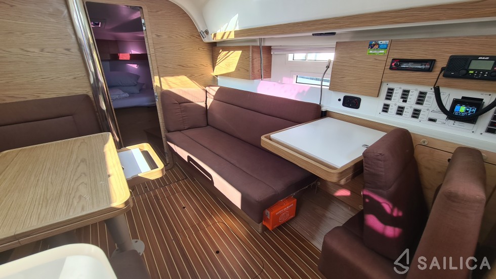 Elan 40 Impression - Yacht Charter Sailica