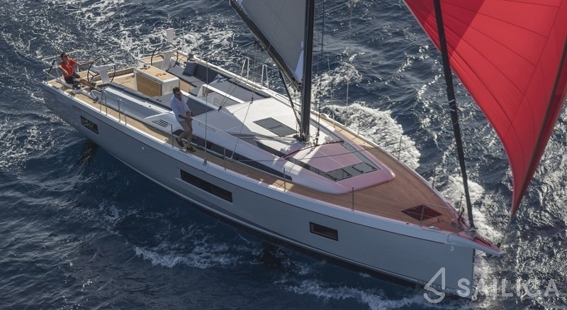 Oceanis 51.1 - Yacht Charter Sailica