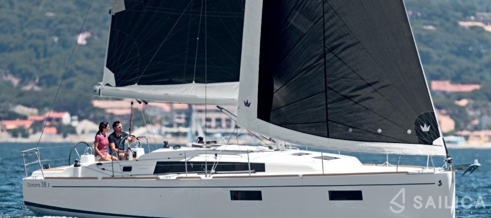 Oceanis 38.1 - Yacht Charter Sailica