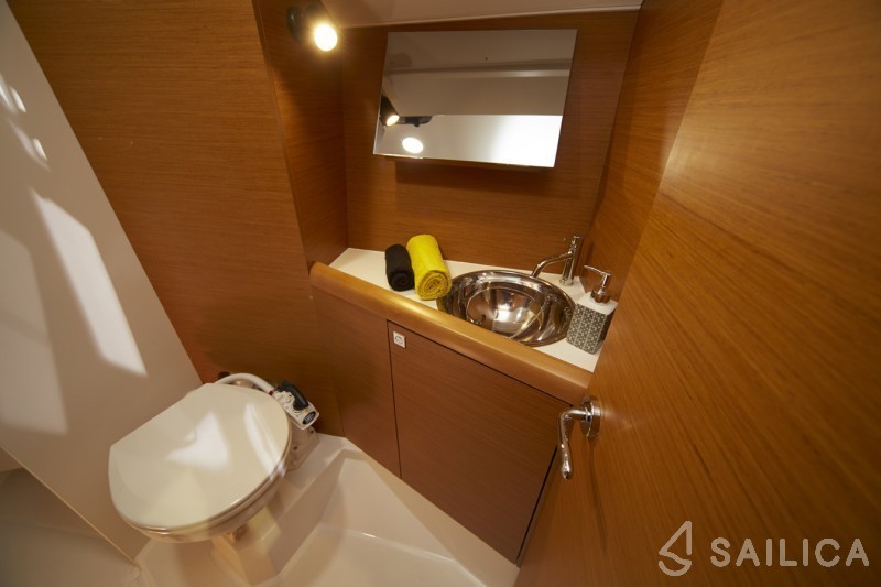 Sun Odyssey 349 - Yacht Charter Sailica