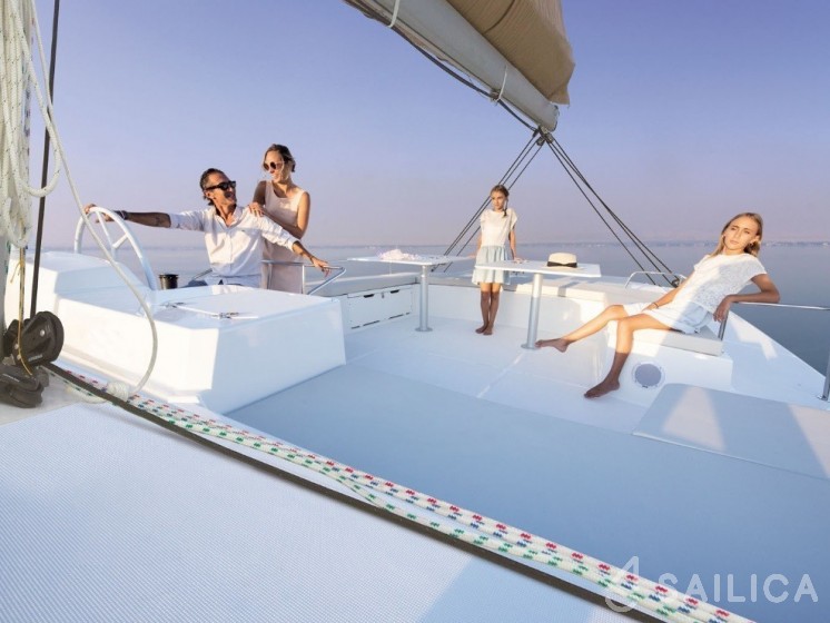 Bali 5.4. - Yacht Charter Sailica