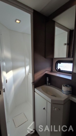 Bali 5.4. - Yacht Charter Sailica
