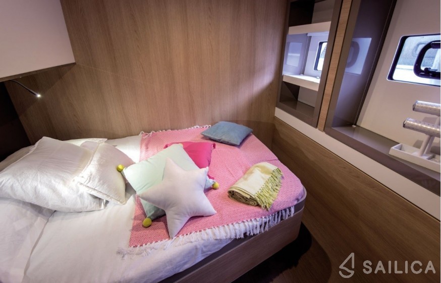 Bali 5.4. - Yacht Charter Sailica