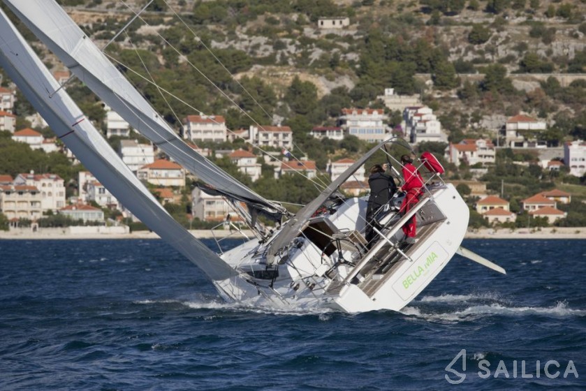 Elan E4 - Yacht Charter Sailica