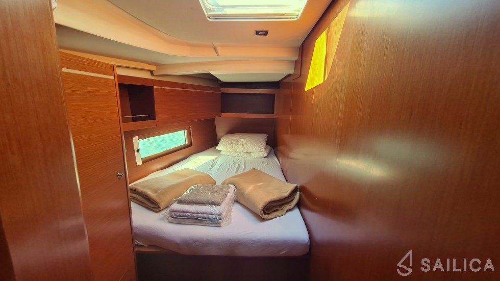 Oceanis 46.1 - Yacht Charter Sailica