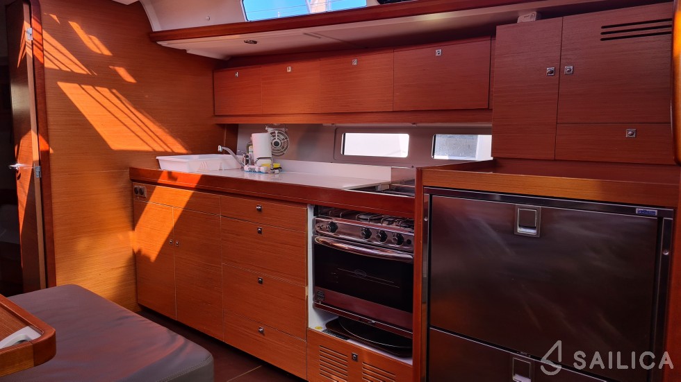 Dufour 460 GL - Yacht Charter Sailica
