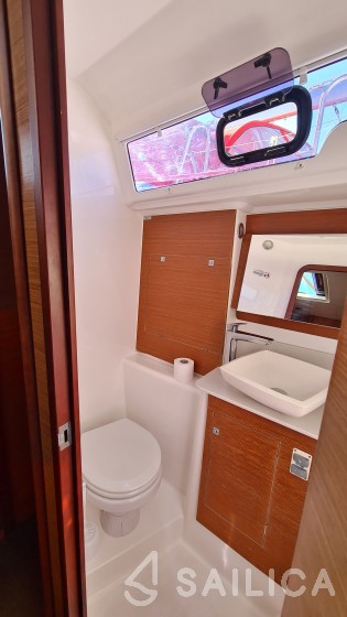 Dufour 460 GL - Yacht Charter Sailica