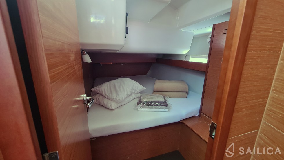 Dufour 460 GL - Yacht Charter Sailica