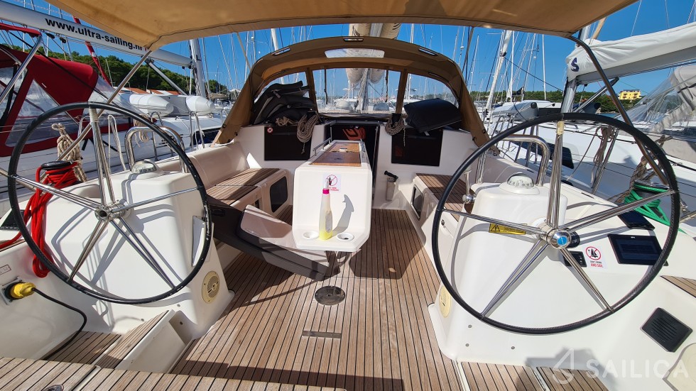 Dufour 460 GL - Yacht Charter Sailica