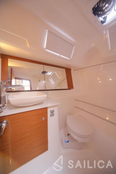 Dufour 310 GL - Yacht Charter Sailica