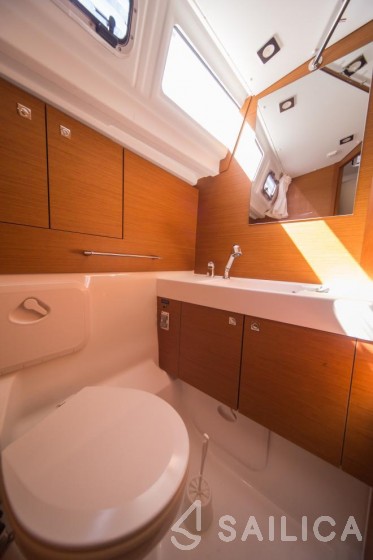 Sun Odyssey 479 - Yacht Charter Sailica
