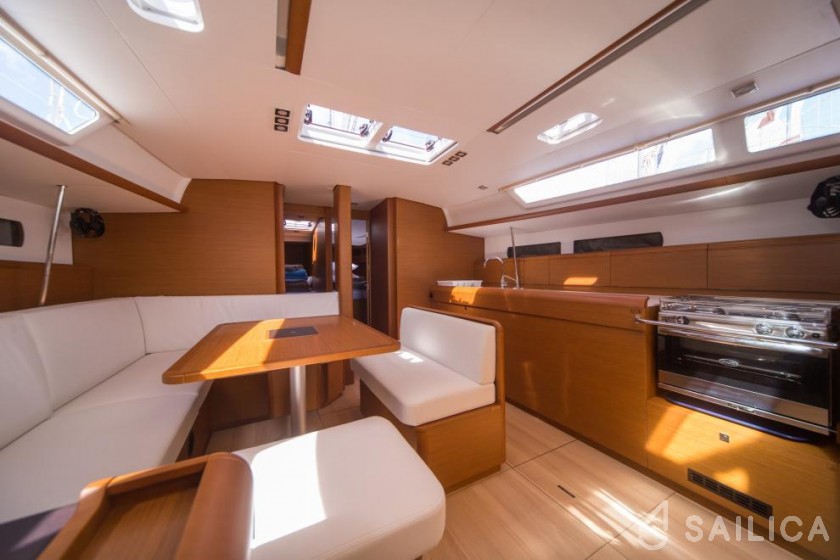 Sun Odyssey 479 - Yacht Charter Sailica