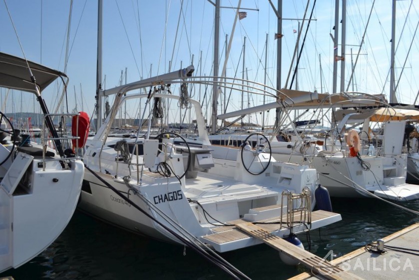 Oceanis 48 - Yacht Charter Sailica