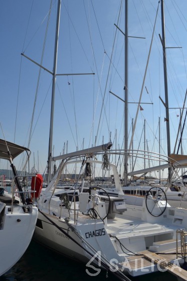 Oceanis 48 - Yacht Charter Sailica