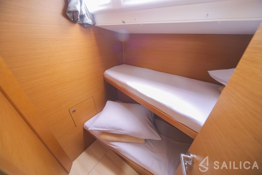 Sun Odyssey 519 - Yacht Charter Sailica