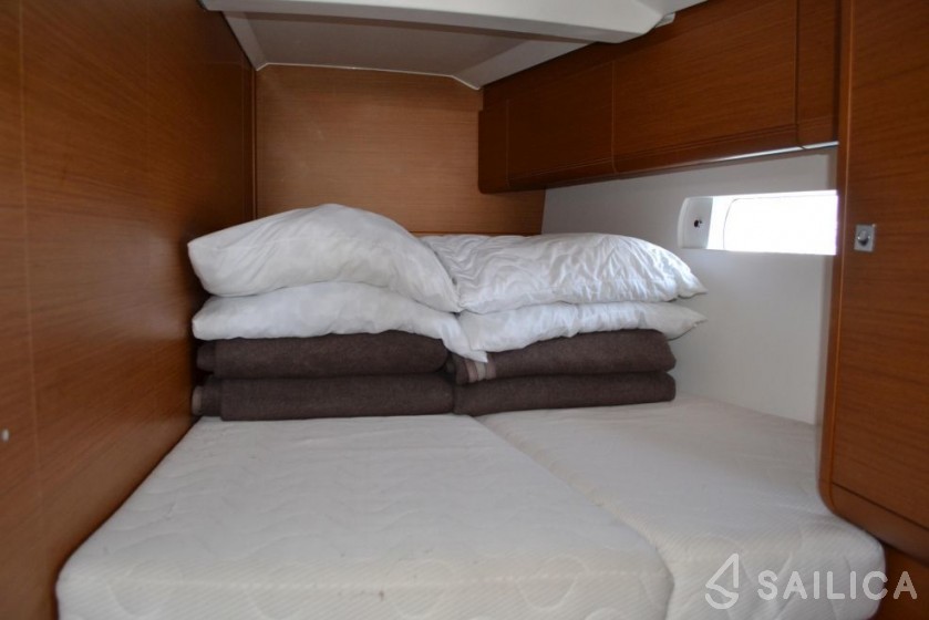 Sun Odyssey 519 - Yacht Charter Sailica
