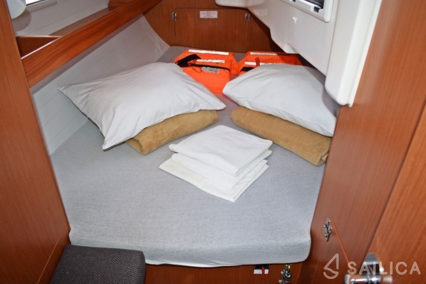 Bavaria 34 Cruiser - Yacht Charter Sailica