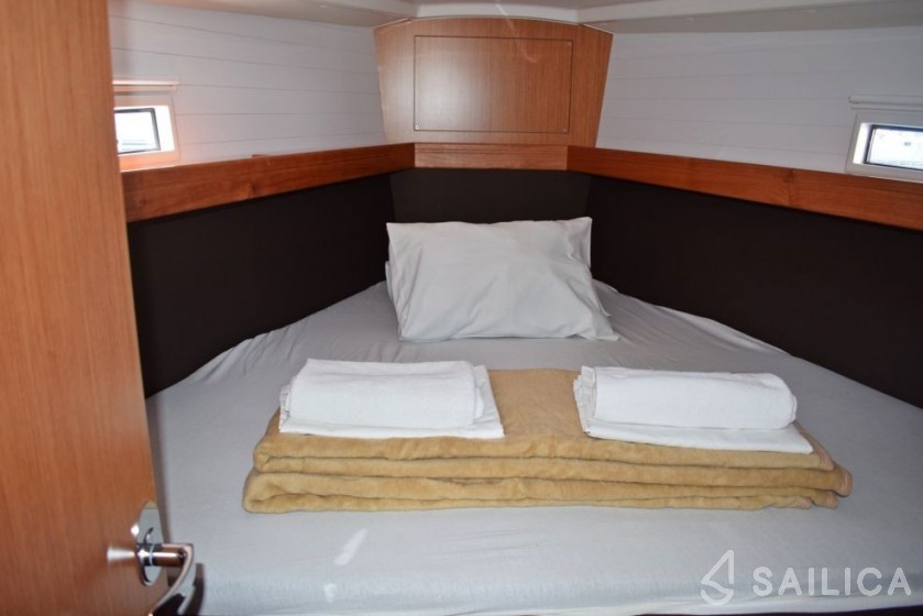 Bavaria 37 Cruiser - Yacht Charter Sailica