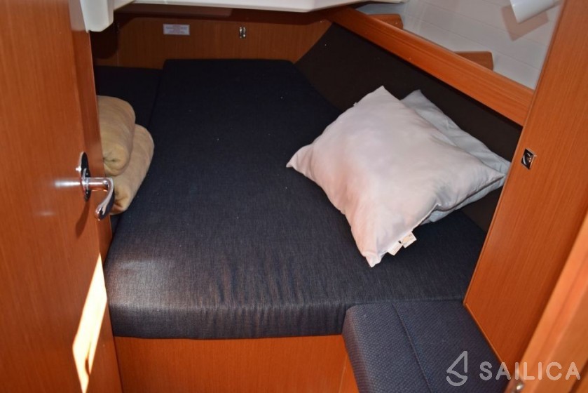 Bavaria 37 Cruiser - Yacht Charter Sailica