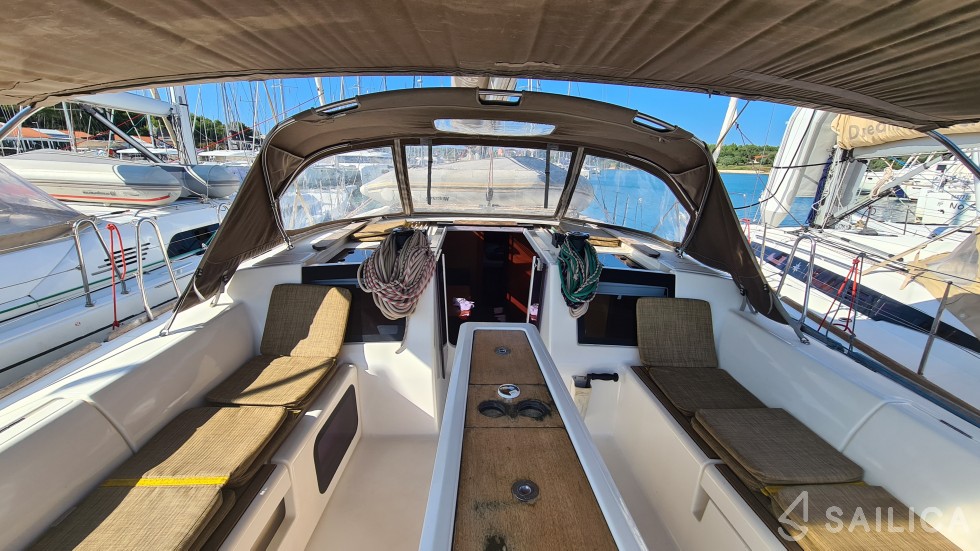 Dufour 460 GL - Yacht Charter Sailica