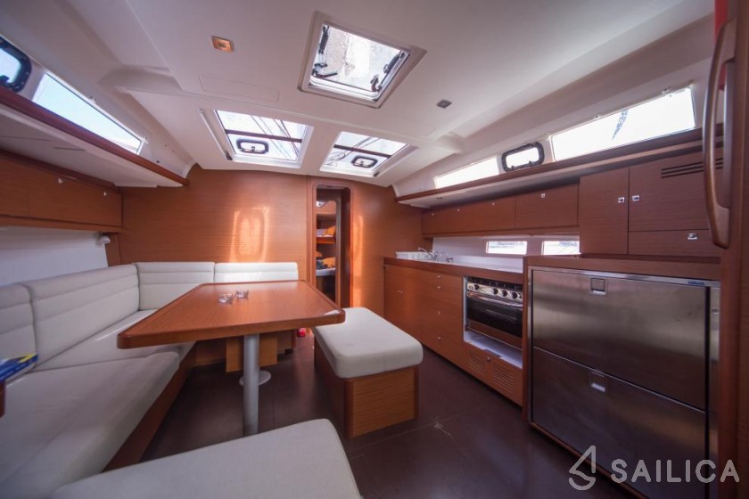 Dufour 460 GL - Yacht Charter Sailica