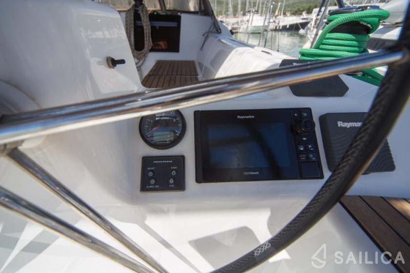 Dufour 460 GL - Yacht Charter Sailica