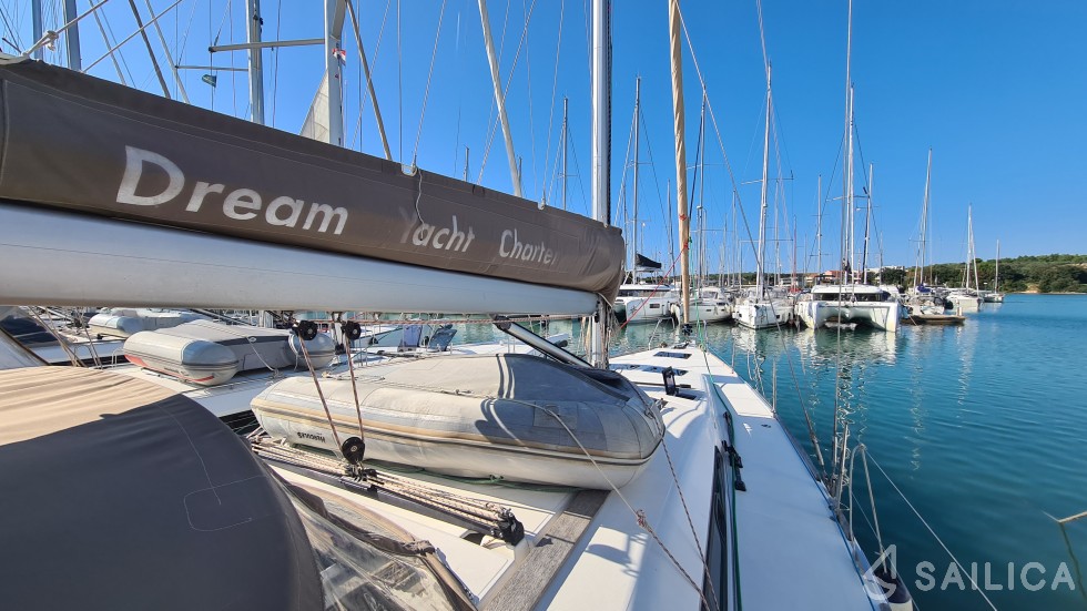 Dufour 460 GL - Yacht Charter Sailica