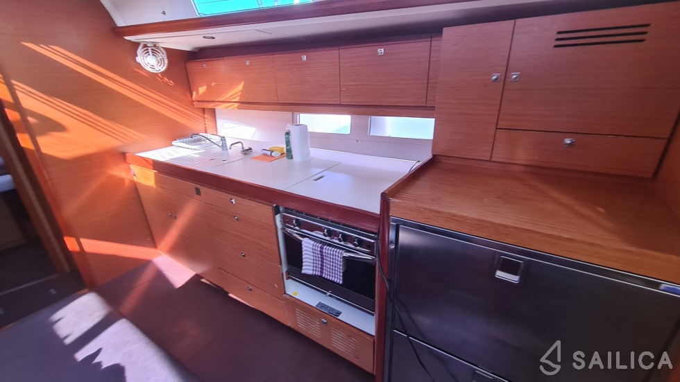 Dufour 460 GL - Yacht Charter Sailica