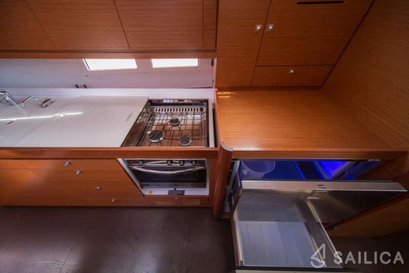 Dufour 460 GL - Yacht Charter Sailica