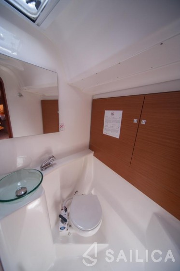 Dufour 460 GL - Yacht Charter Sailica