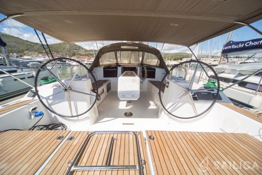 Dufour 460 GL - Yacht Charter Sailica