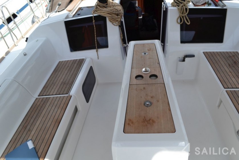 Dufour 460 GL - Yacht Charter Sailica