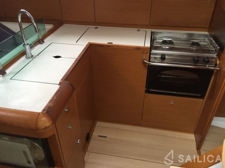 Sun Odyssey 449 - Yacht Charter Sailica