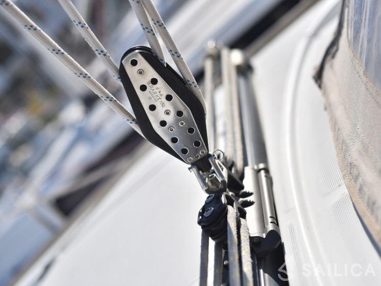 Oceanis 40 - Yacht Charter Sailica