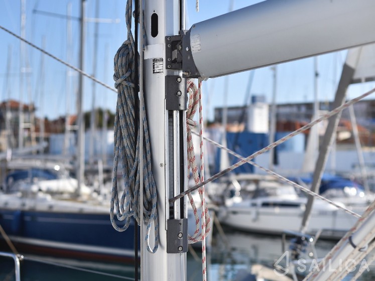 Oceanis 40 - Yacht Charter Sailica