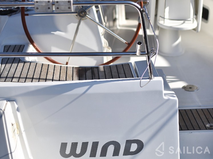 Oceanis 40 - Yacht Charter Sailica