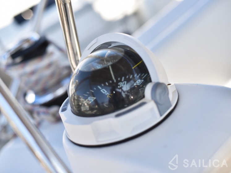 Oceanis 40 - Yacht Charter Sailica