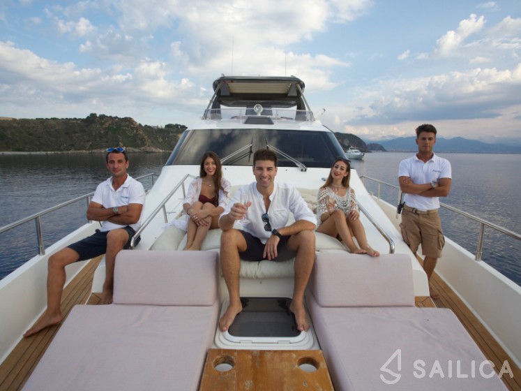 Aicon 75  - Yacht Charter Sailica
