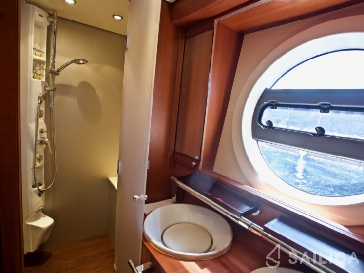 Aicon 75  - Yacht Charter Sailica