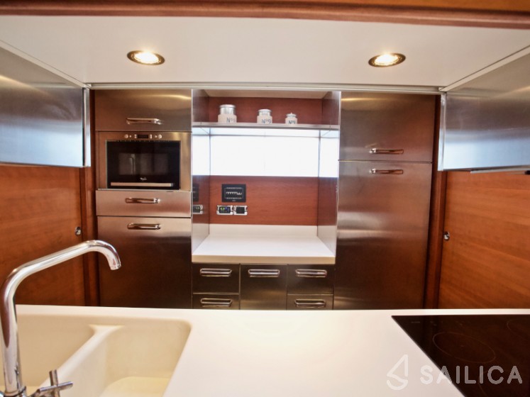 Aicon 75  - Yacht Charter Sailica