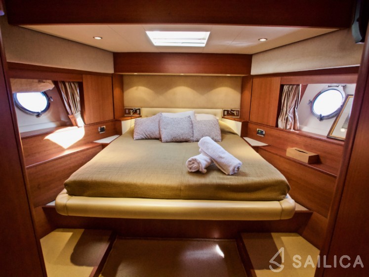 Aicon 75  - Yacht Charter Sailica