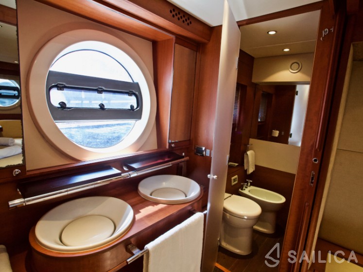 Aicon 75  - Yacht Charter Sailica