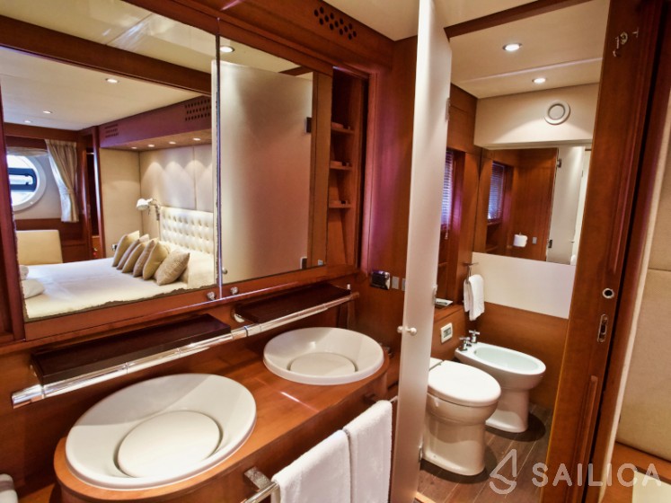 Aicon 75  - Yacht Charter Sailica