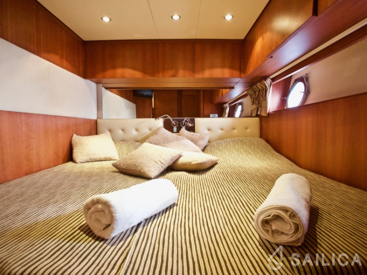 Aicon 75  - Yacht Charter Sailica