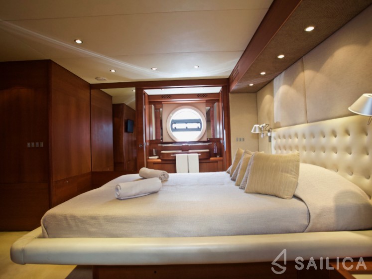 Aicon 75  - Yacht Charter Sailica