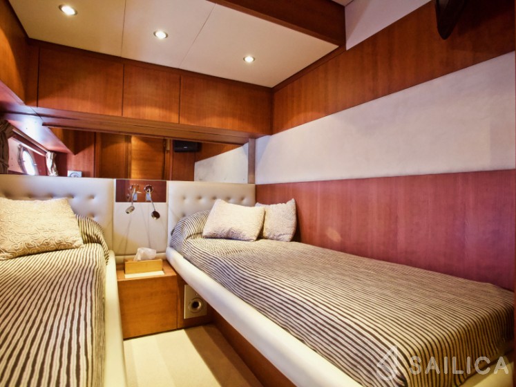Aicon 75  - Yacht Charter Sailica