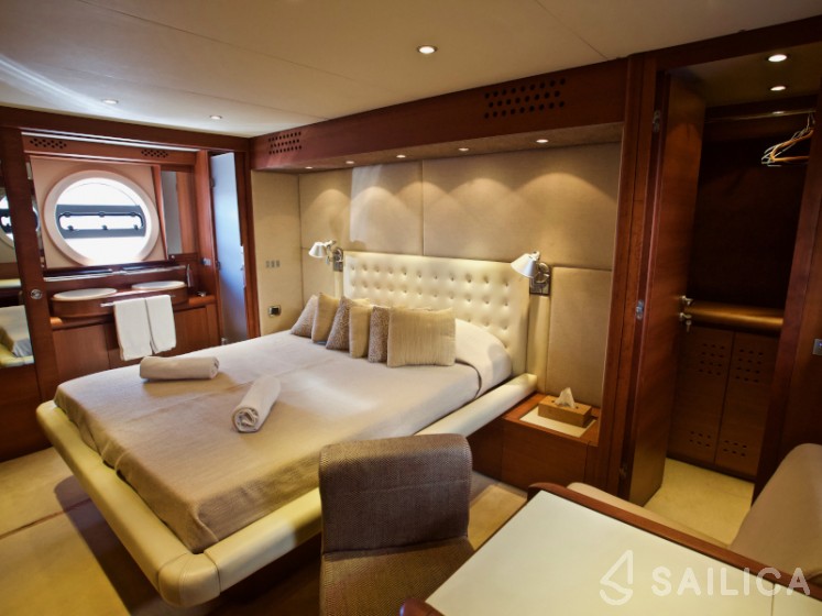 Aicon 75  - Yacht Charter Sailica