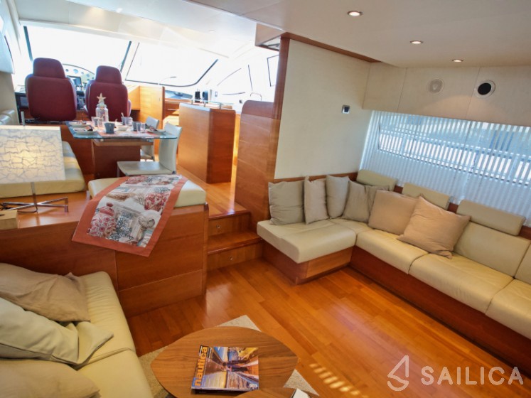 Aicon 64 Fly - Yacht Charter Sailica