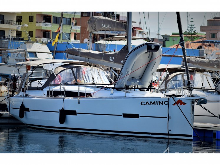 Dufour 412 Grand large - Yacht Charter Sailica