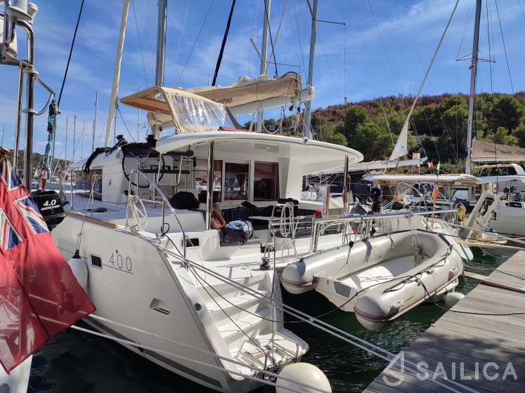 Lagoon 400 S2 - Yacht Charter Sailica